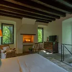 Massimago Wine Tower
